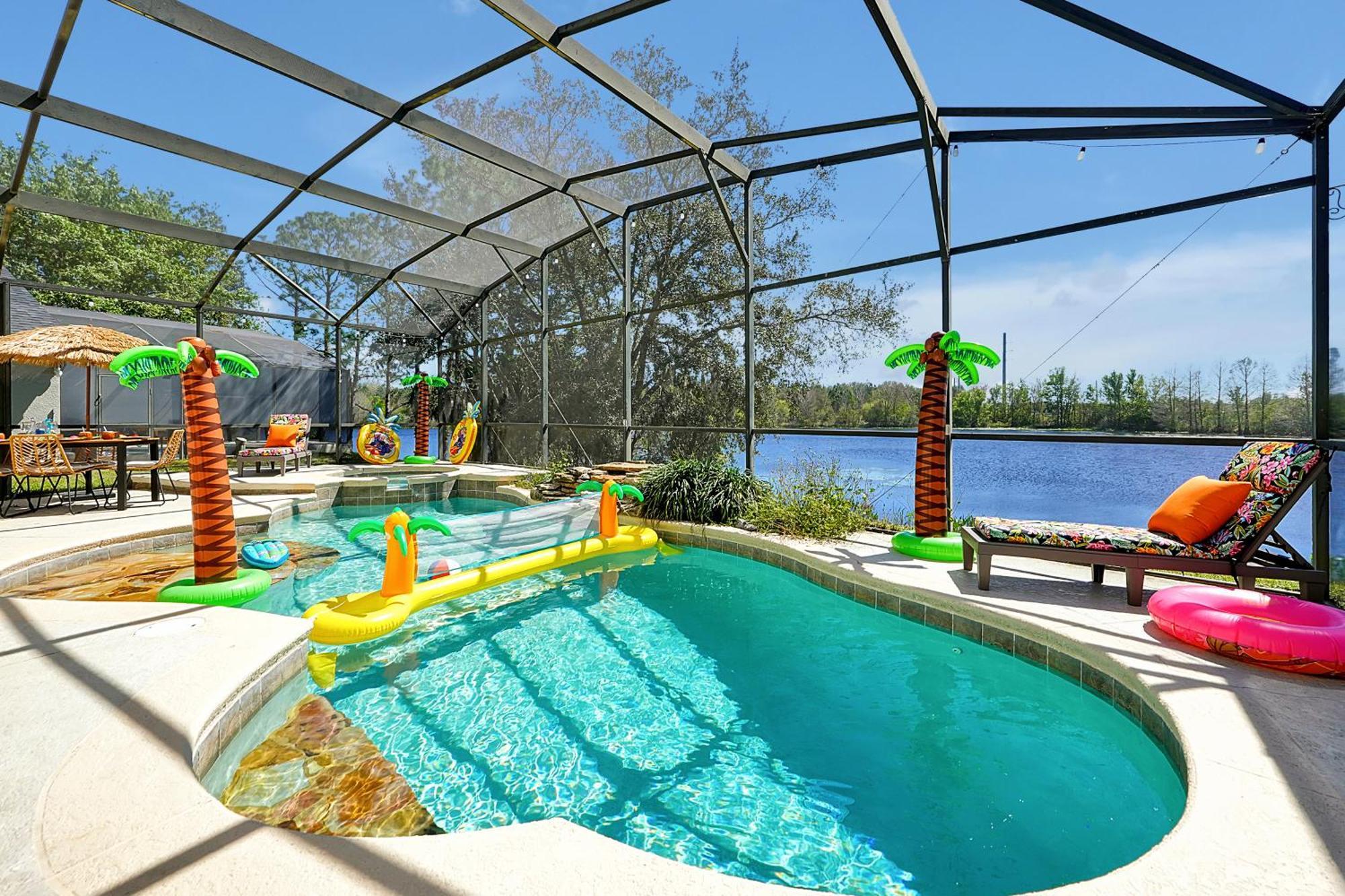 Lilo & Stitch's Hawaiian Getaway - Heated Pool - Bbq - Close To Holiday home *