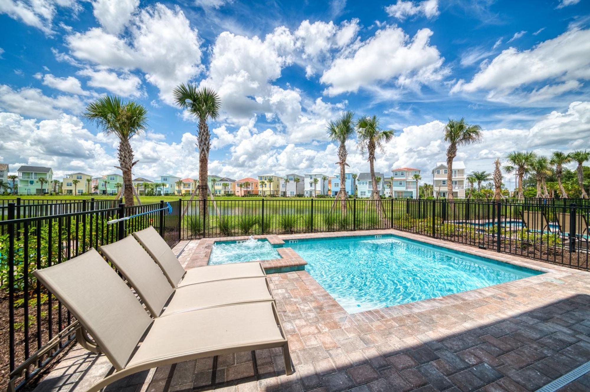 Waterfront With Private Pool Near And Margaritaville Island H20 Access - 7985su Orlando