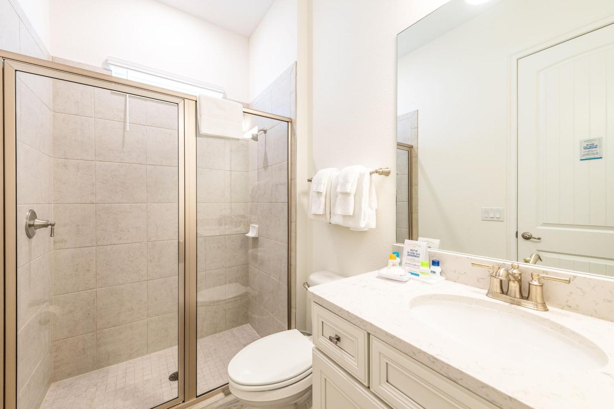 Holiday home Beautiful With Private Pool Near With Margaritaville Island H20 Access - 8153su