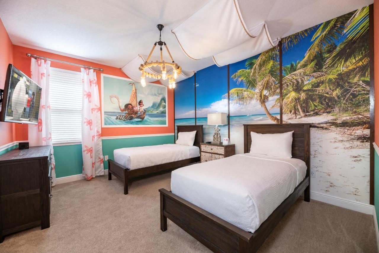 Modern Retreat: Water Park Access & Amenities Holiday home
