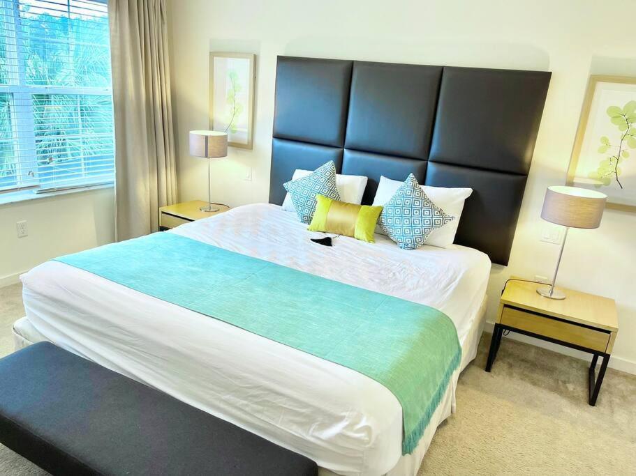 Villa Amazing .mins To Regal Oasks *