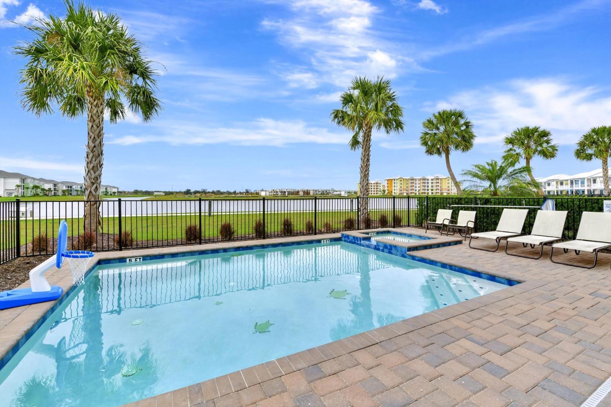 Blue Moon Luxurious With Private Pool Near With Margaritaville Island H2o Access - 8073su Holiday home