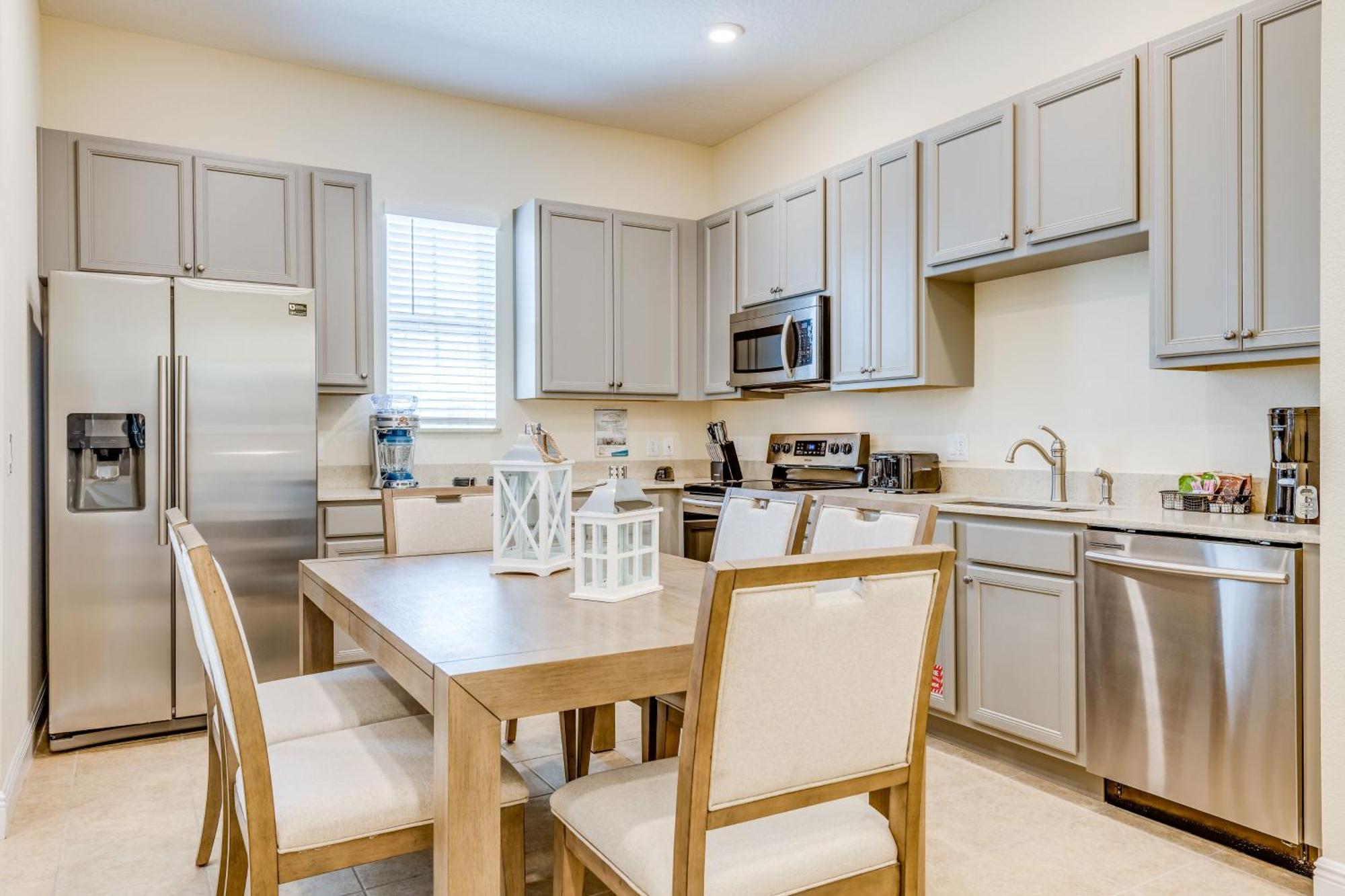 Holiday home Sandy White Near With Private Hot Tub Margaritaville Island H20 Waterpark Access - 3001sp