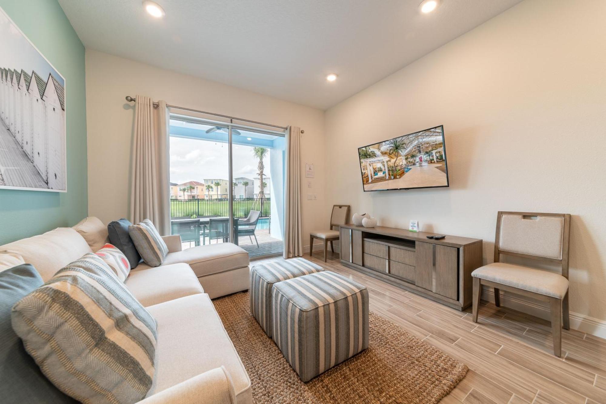 Waterfront With Private Pool Near And Margaritaville Island H20 Access - 7985su Holiday home