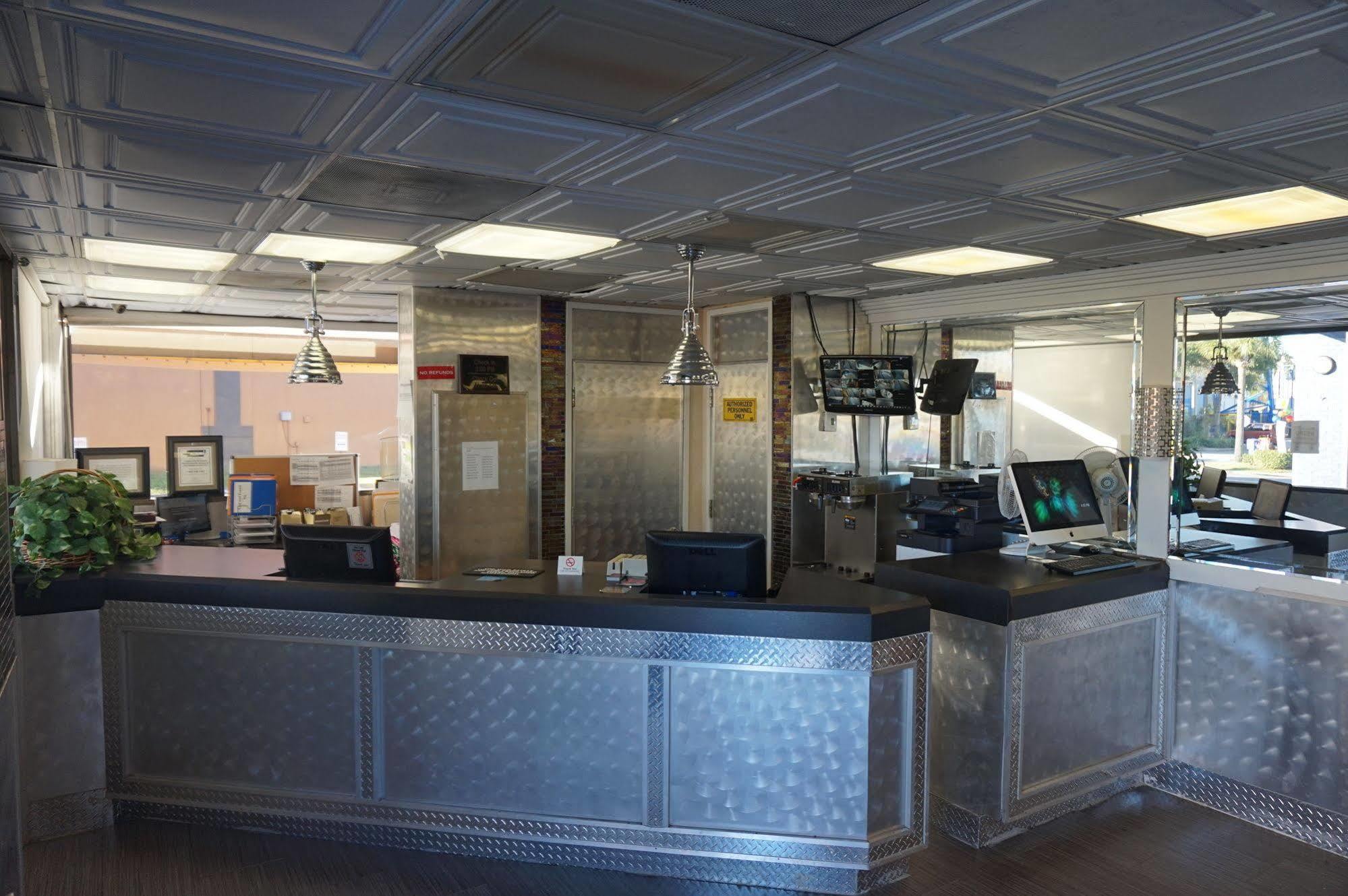 The M I-drive Near Universal Motel Orlando